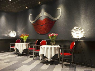 Cabaret Moustache Rennes Entrée