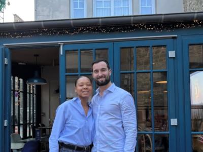 Photo Deux Nouveaux Gerants De La Cantine Du Guet Saint Malo Nicolas Teran Et Alexandra John