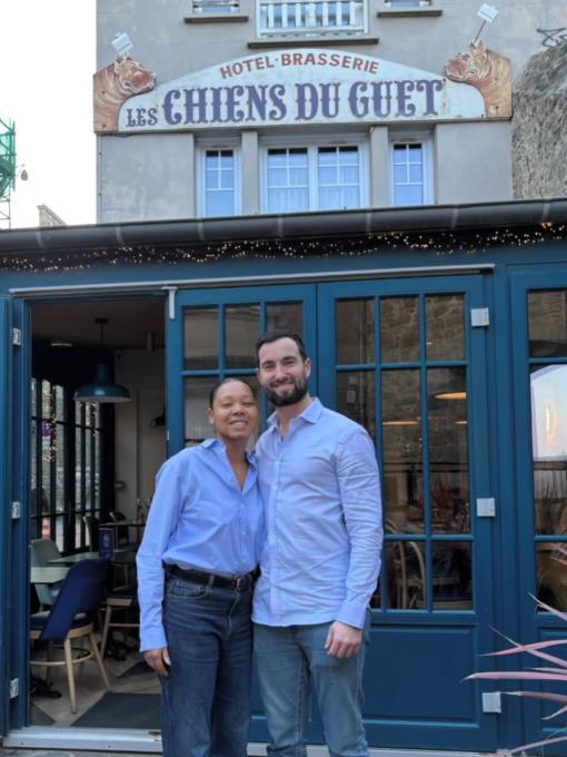 Photo Deux Nouveaux Gerants De La Cantine Du Guet Saint Malo Nicolas Teran Et Alexandra John
